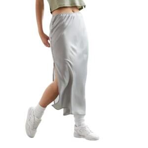 New American Eagle Womens Size 8 Dove Gray Maddie & Kenzie Ziegler Midi Skirt